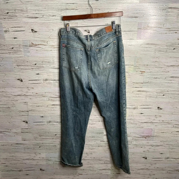 BDG Straight & Narrow High Rise Destroyed Straight Ankle Jeans Size 29 - Picture 7 of 8